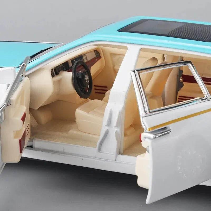 1:24 RR fantominio modelio, cinko lydinio, ištraukiami atgal, liejami žaisliniai automobiliai su garsu ir šviesa, skirti vaikams berniukui, mergaitei